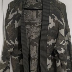 Express size M woman's camo sweater